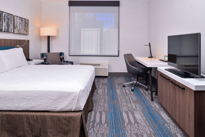 Room 45 of 61