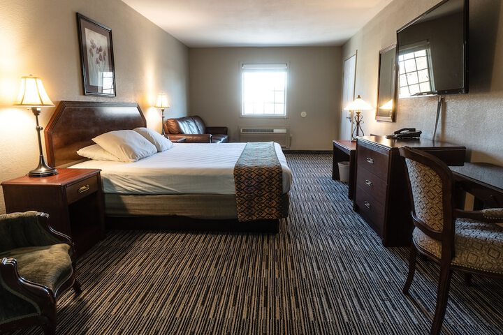 Room 6 of 9