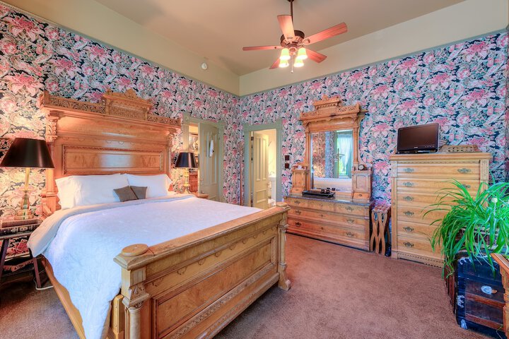 Room 18 of 31