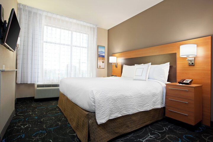 Room 18 of 29