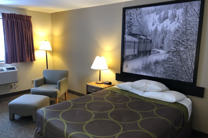 Room 21 of 35