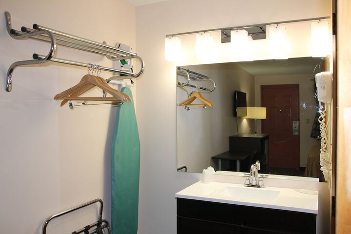 Room 15 of 32