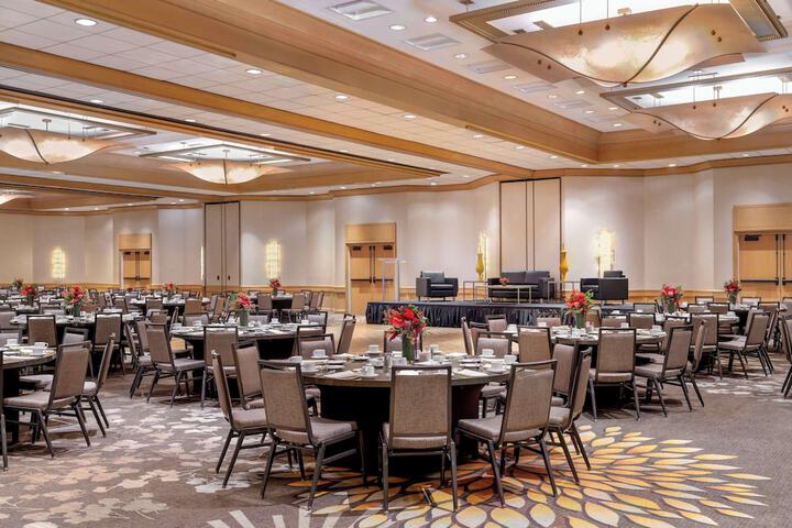 Hilton Orange County / Costa Mesa