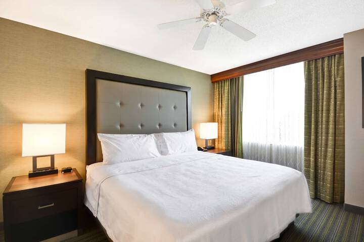 Room 17 of 39
