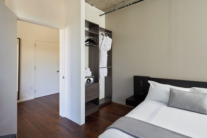 Room 28 of 47