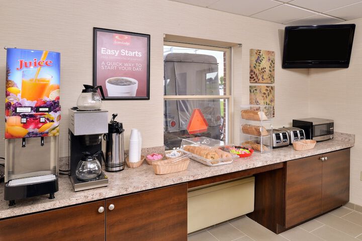 Breakfast/Coffee Service 32 of 41