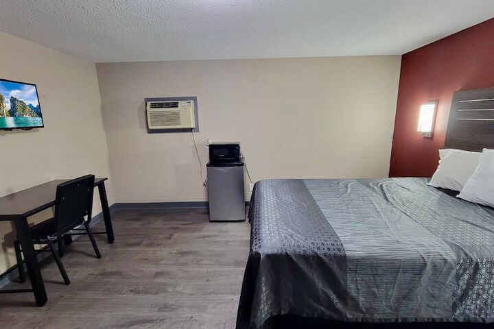 Budget Inn & Suites