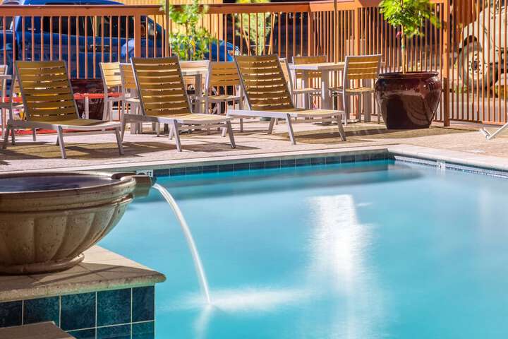 Pool 4 of 22