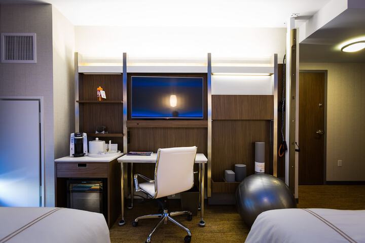 Room 33 of 59