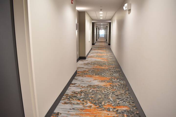 Ballroom/Hall 84 of 93