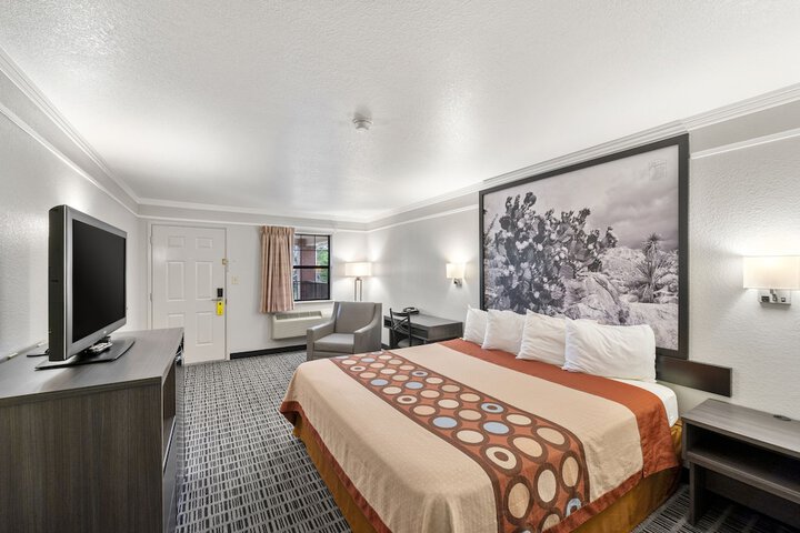 Room 20 of 27