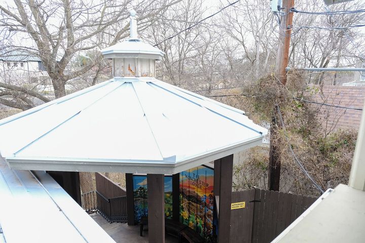 The Winchester Lodge