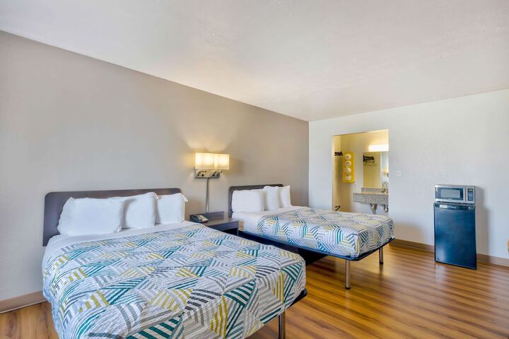 Room 8 of 21