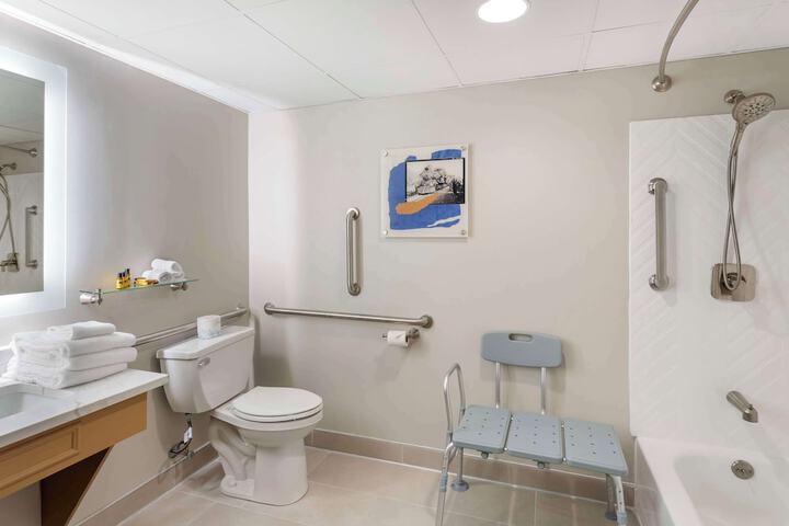Best Western Plus Heritage Rail-South York / I-83