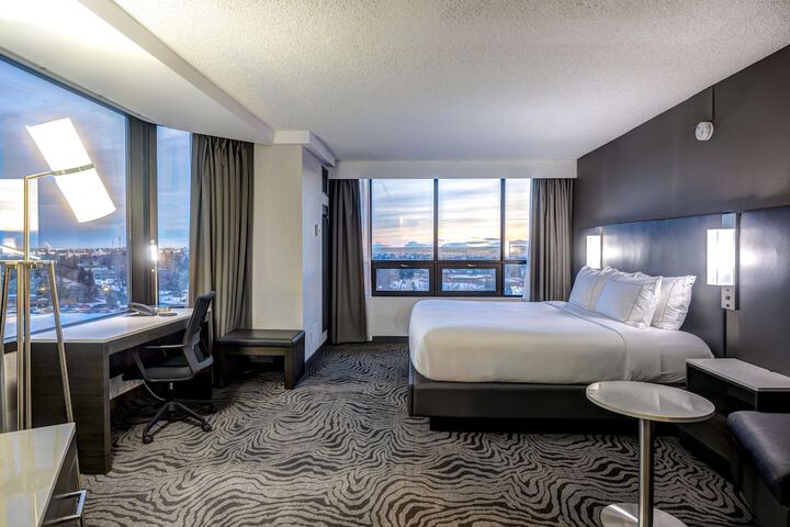 Room 30 of 53