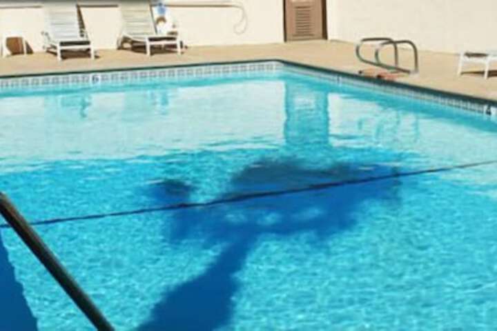 Pool 14 of 33