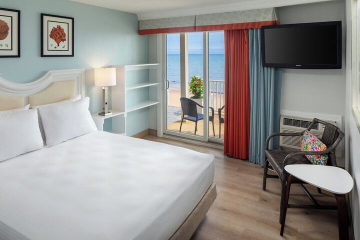 Surfside Hotel and Suites