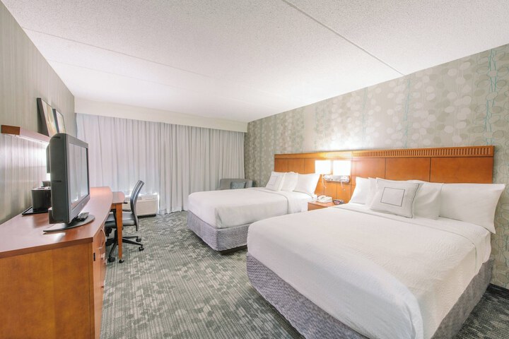 Courtyard by Marriott Nashua