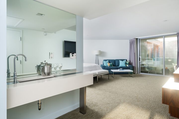 Room 8 of 42