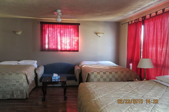 Room 13 of 22