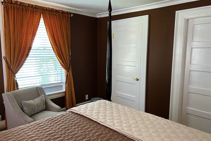 Baldwinsville B & B