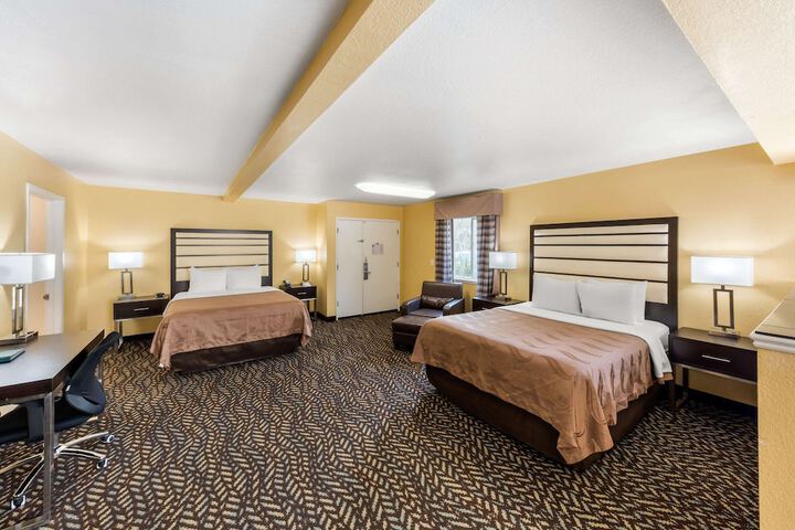 Room 22 of 32