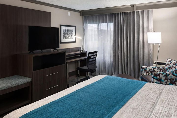Room 10 of 35