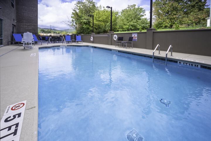 Holiday Inn Express Brevard City Center by IHG