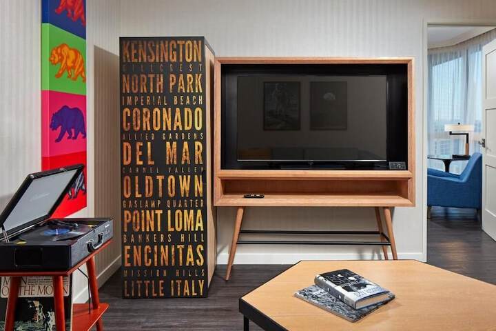 Room 12 of 35