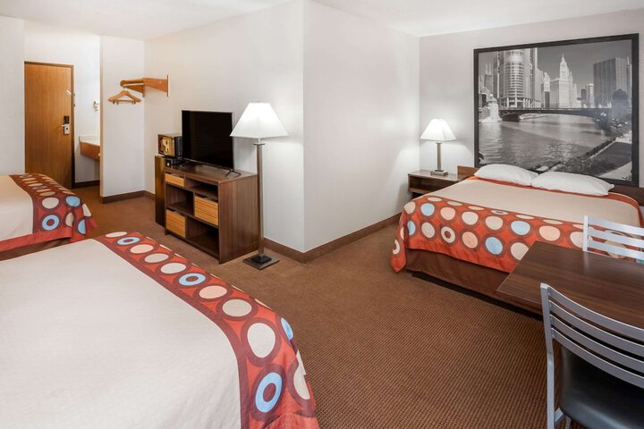 Room 14 of 15