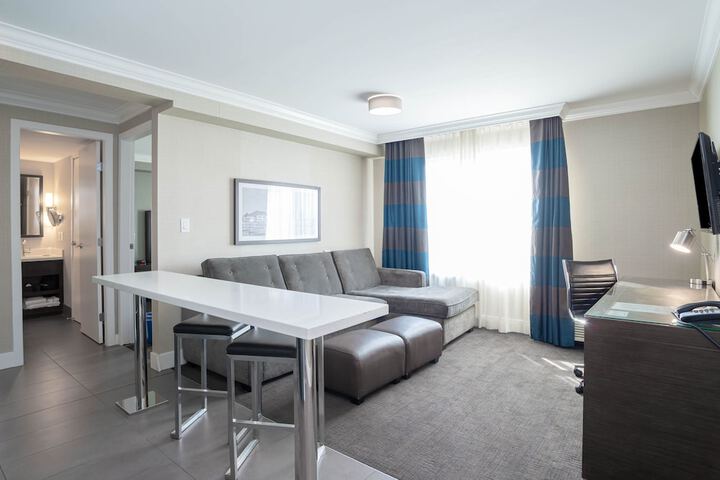 Room 53 of 77