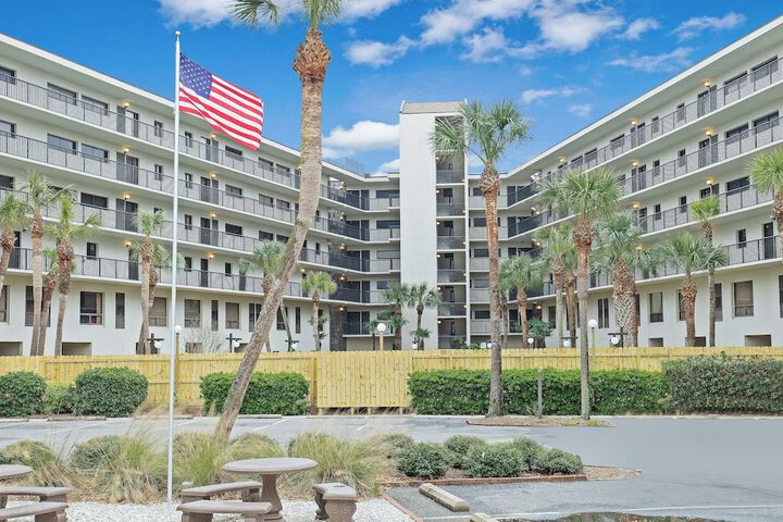 Litchfield Beach & Golf Resort