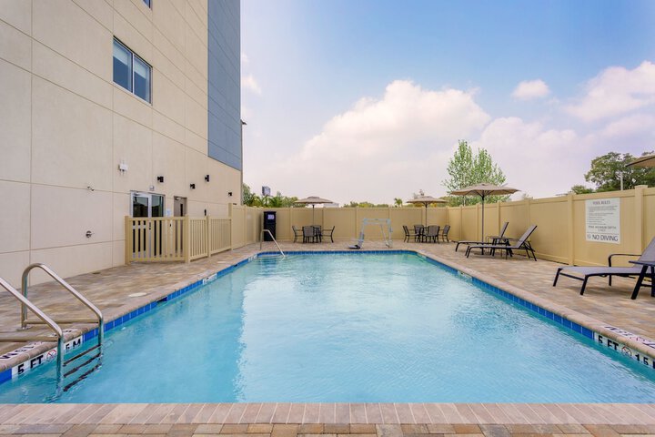 Pool 6 of 46