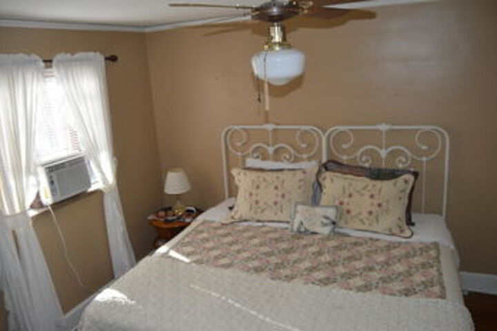 Maple Street Bed & Breakfast