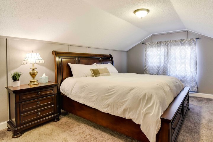 Charming Portland Home Walk to Light Rail!