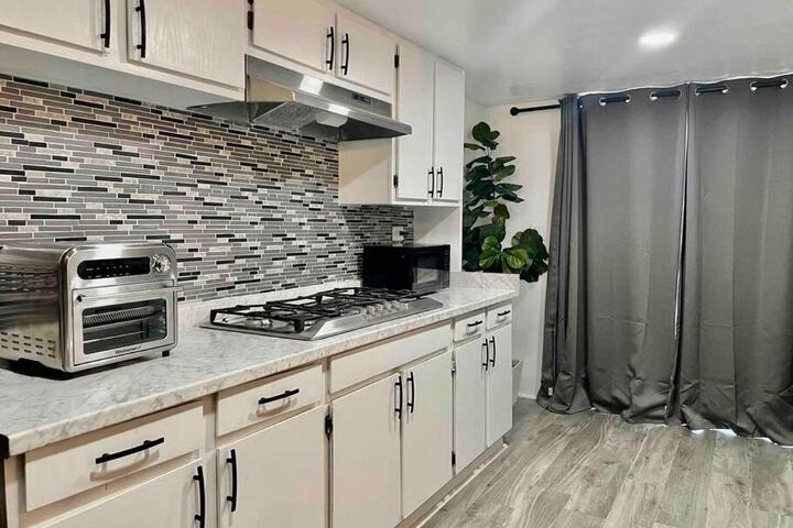Glendora Pool Home Retreat