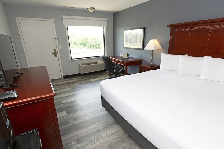 Room 16 of 33