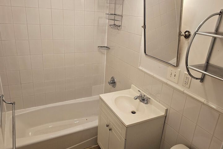 Room 42 of 238