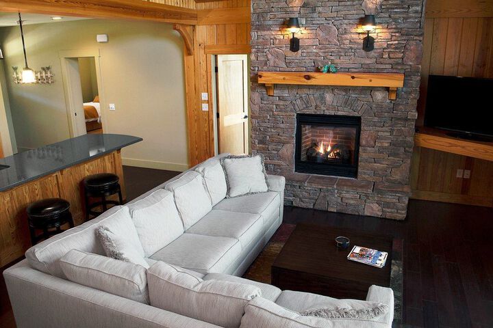 REDTAIL MOUNTAIN RESORT