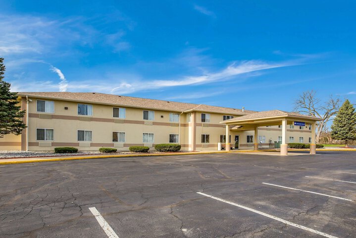 Americas Best Value Inn Charlotte MI