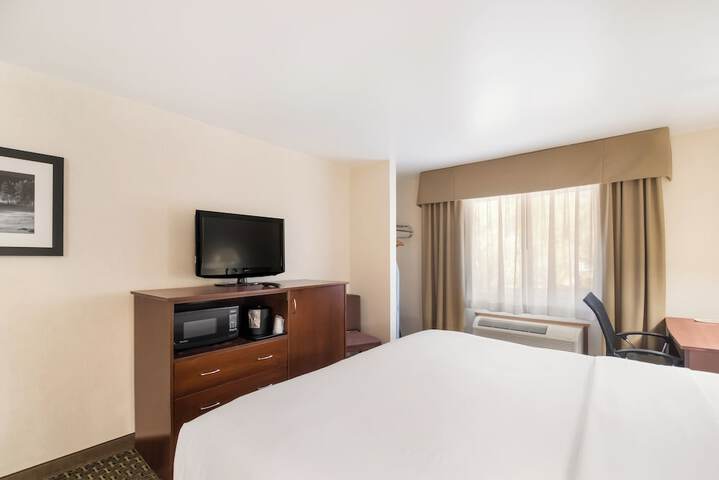 Room 27 of 48
