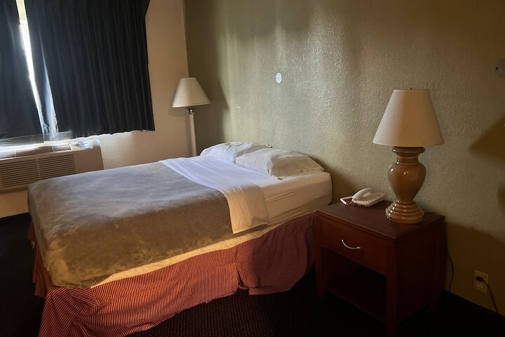 Villa Inn Motel Near Hwy 12 WI Capital O