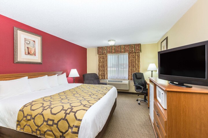 Room 12 of 17