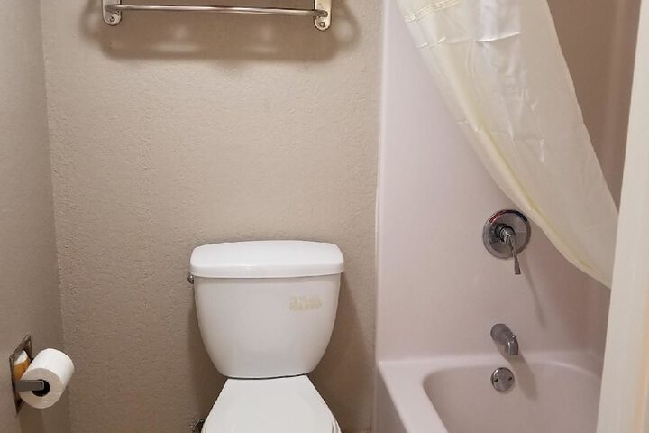 Room 30 of 46