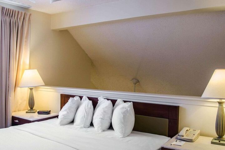 Room 20 of 38