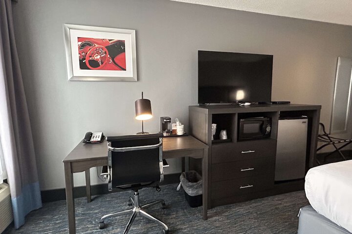 Room 13 of 40
