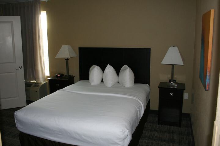 MainStay Suites Jacksonville near Camp Lejeune