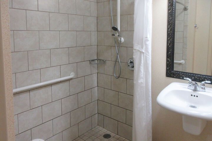 Room 16 of 42