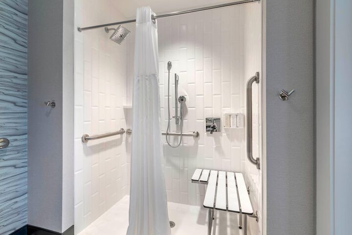 Cambria Hotel Lake Placid - Lakeside Resort
