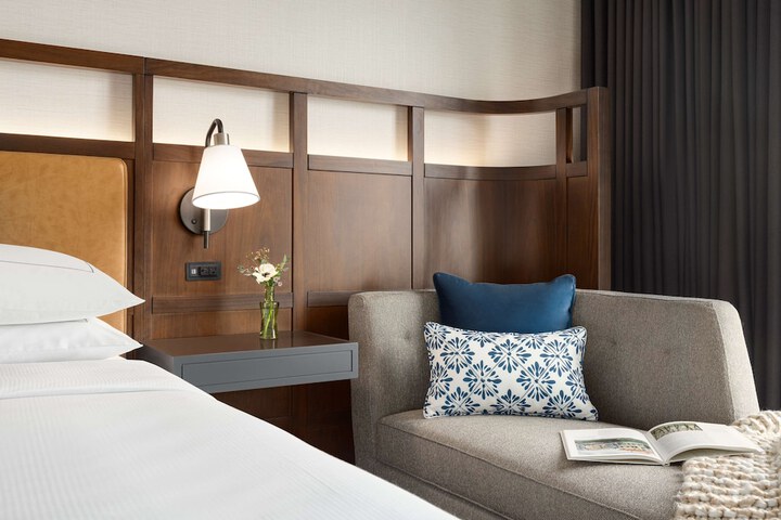 Valley Hotel Homewood Birmingham Curio Collection by Hilton